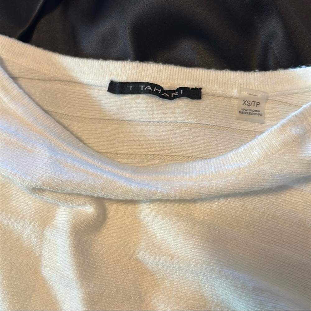 Tahari sweater size XS - Picture 5 of 6